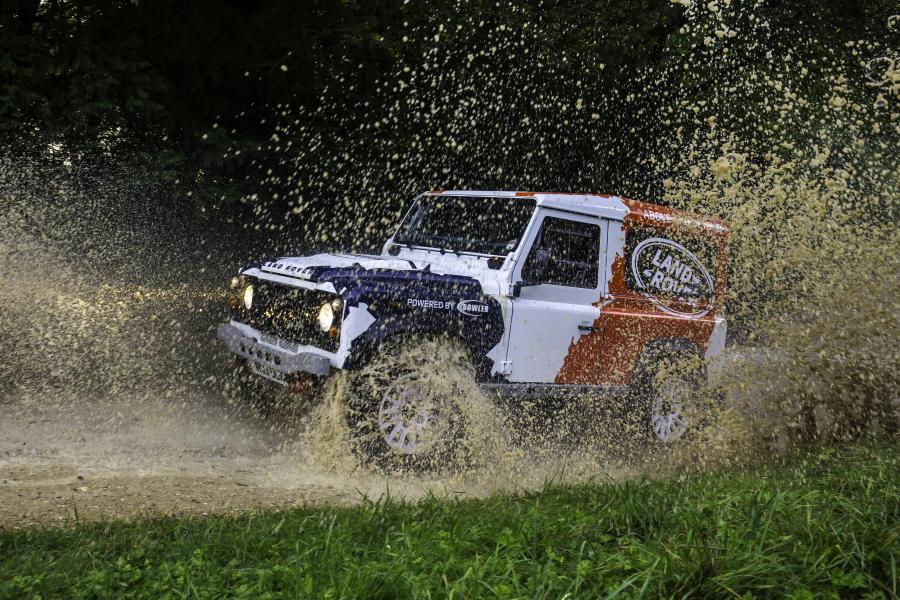  Bowler Defender Challenge Car 2014 года  (фото 3 из 36)